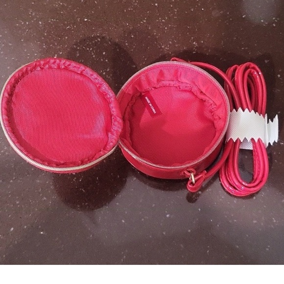 Marc Jacobs Red Round Crossbody Bag - Picture 8 of 12